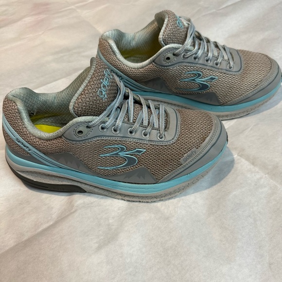 Gray and Blue Mesh Athletic Shoes with Cushioned Sole - Picture 2 of 14
